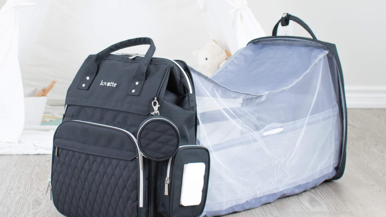 What Features Should A Diaper Bag Have?